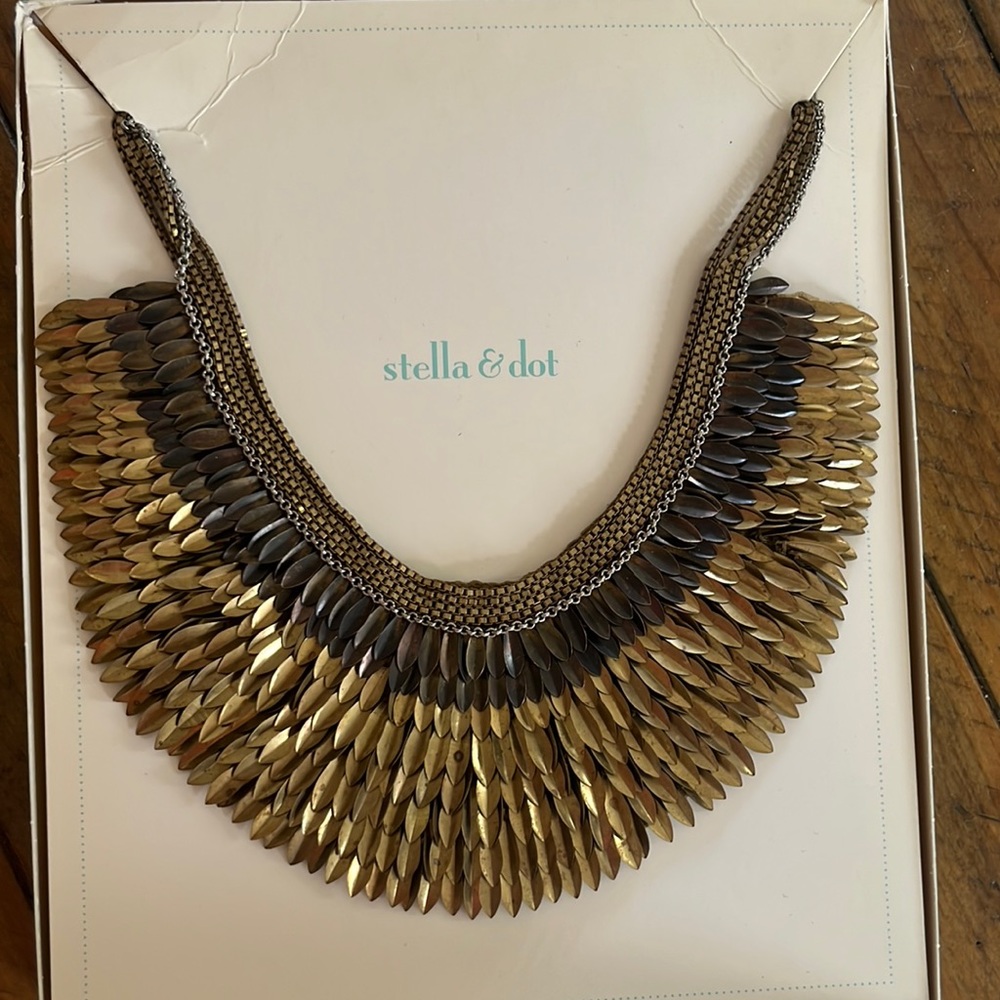 Stella and Dot statement necklace